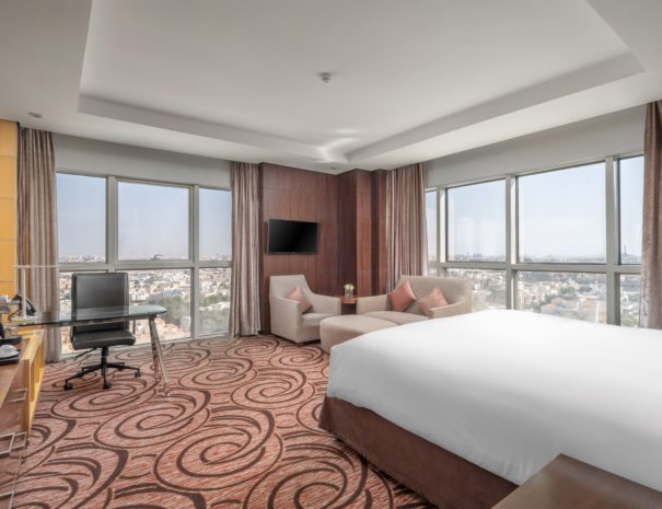 0003 Deluxe King Room City View City Tower