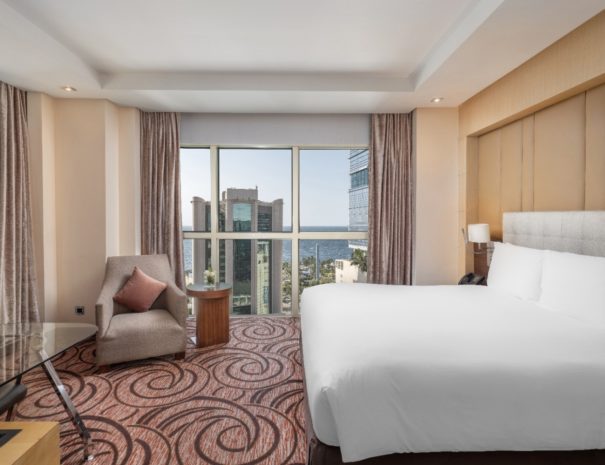 0005 Superior King Room Corniche View City Tower