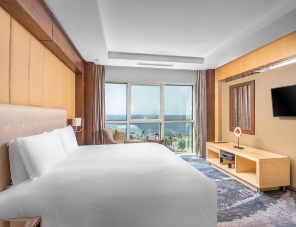 0011 Prestige Suite Sea View Corniche Tower Bedroom